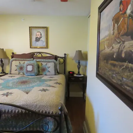 The Swope Manor Bed & Breakfast-2