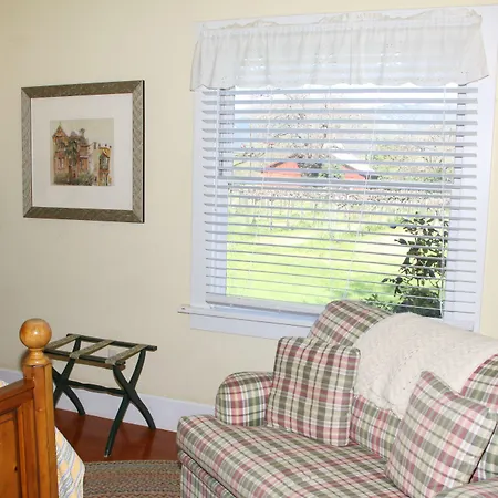 Bear Flag Inn-3