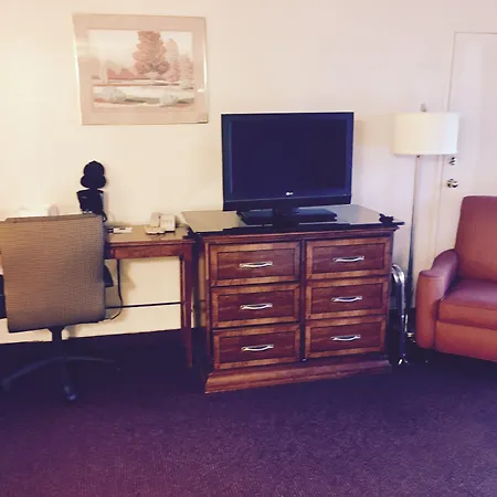 Travelodge By Wyndham Reno-3