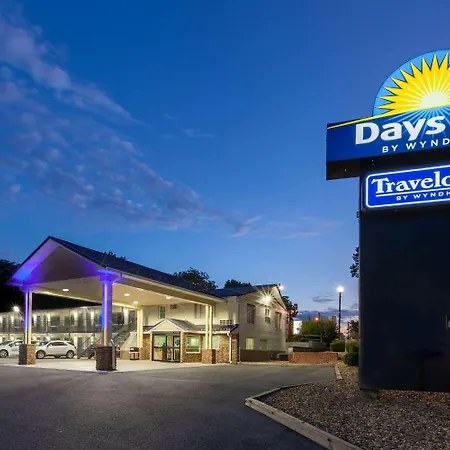 Days Inn By Wyndham Charles Town-3