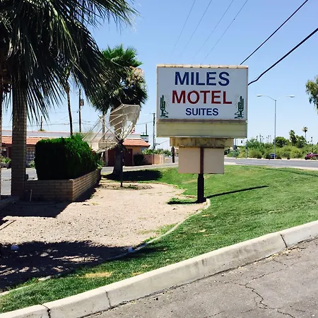 Miles Motel-3