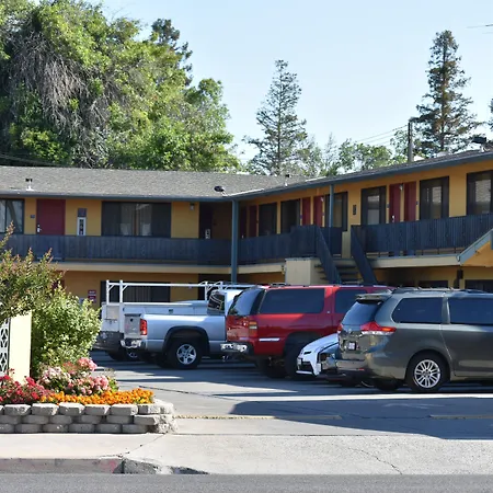 Apex Inn-2