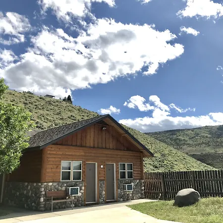 Holiday Lodge-2