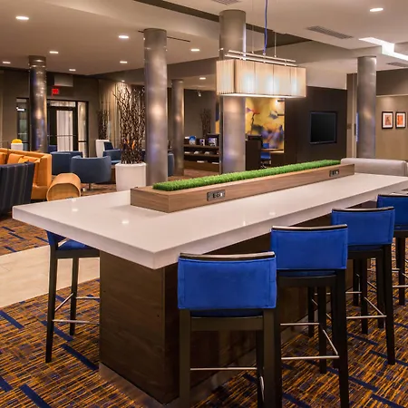 Courtyard By Marriott Jacksonville-3