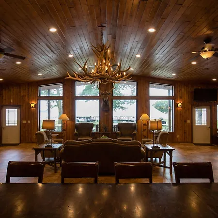 Lewis & Clark Resort-2