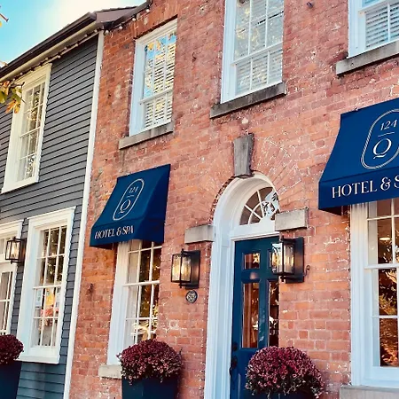 124 On Queen Hotel & Spa-2
