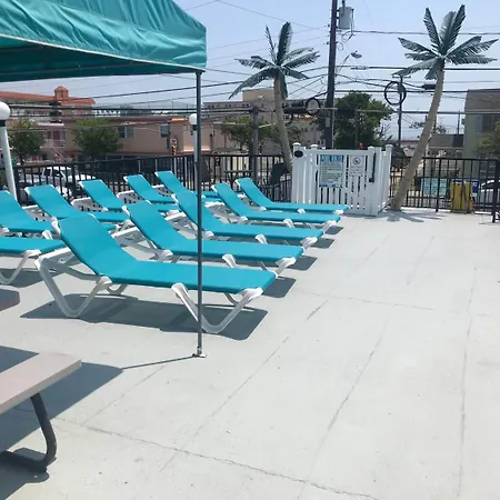 Surfcomber Motel-3