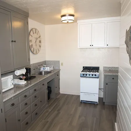 Capitola Venetian Vacation Rentals-3