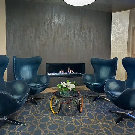 Oxford Suites Bellingham-2