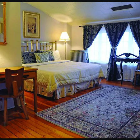 The Holiday Chalet Victorian-2