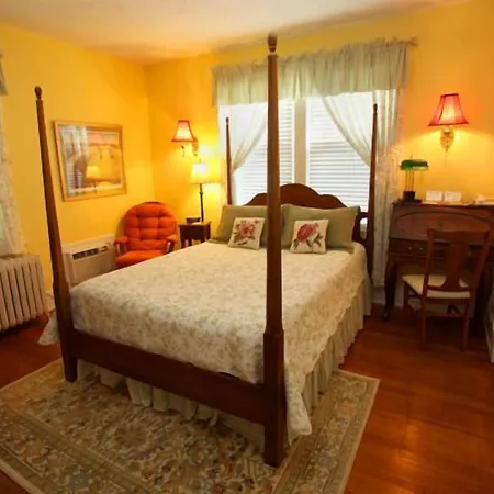 Brown Street Inn Bed And Breakfast-3