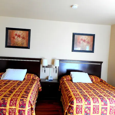 Crossroads Inn & Suites-3