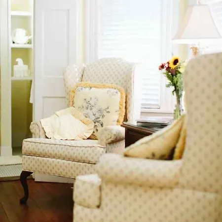 Chestnut Street Inn B&B-2