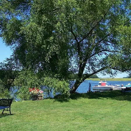 Shea'S Riverside Inn & Motel-2