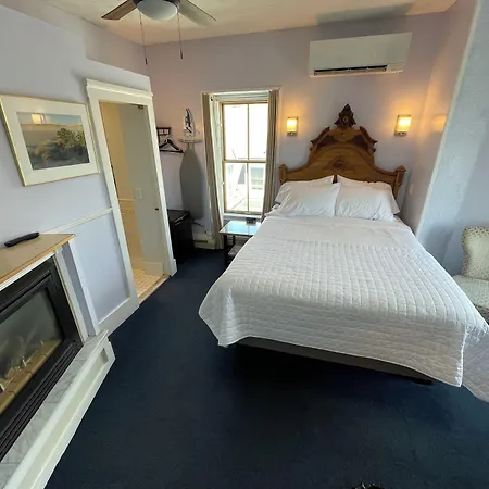 Brasswood Inn-3