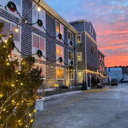 The Hotel At Cape Ann Marina-3