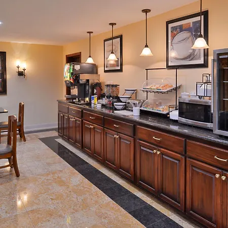 Americas Best Value Inn Tupelo Barnes Crossing-3