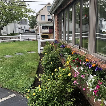 Hyannis Inn-2