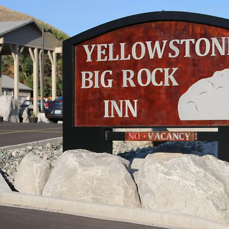 Yellowstone Big Rock Inn-2