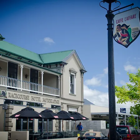 Racecourse Hotel And Motor Lodge-3