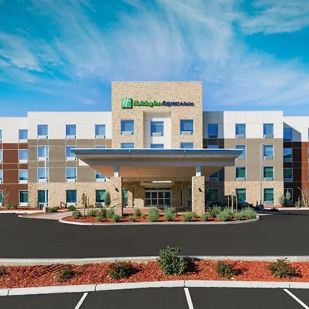 Holiday Inn Express & Suites Oakhurst-Yosemite Park Area By Ihg-2