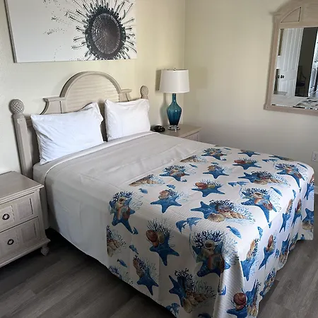 Discovery Beach Resort-3
