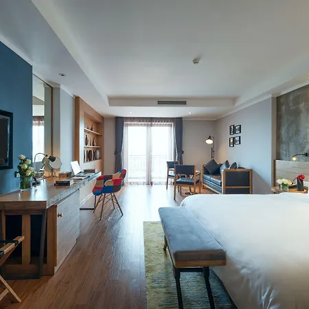 Bespoke Trendy Hotel Hanoi-3