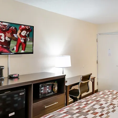 Red Roof Inn Indianapolis - Castleton-3