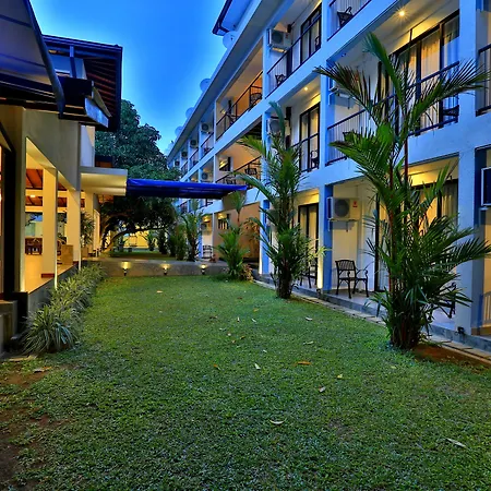 The Blue Wave Hotel-2