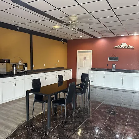 Americas Best Value Inn North Port-3