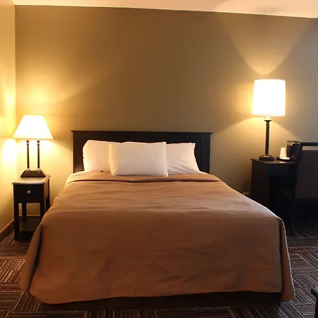 Sunlac Inn Devils Lake-3