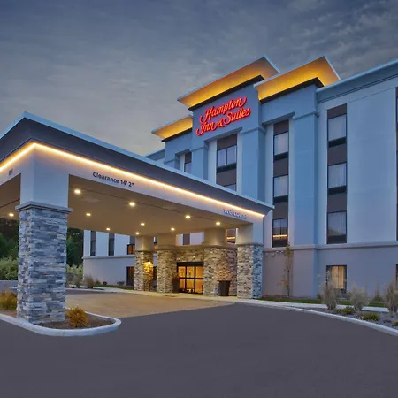 Hampton Inn & Suites Alliance-2
