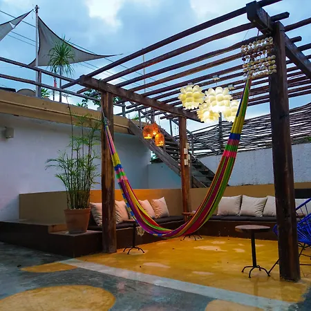 Teetotum Hotel-3