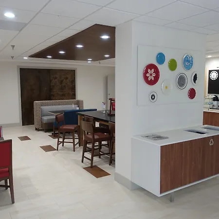 Holiday Inn Express & Suites Brentwood By Ihg-3