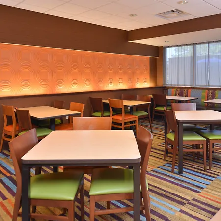 Fairfield Inn & Suites Farmington-2