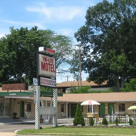 Twi-Lite Inn-2