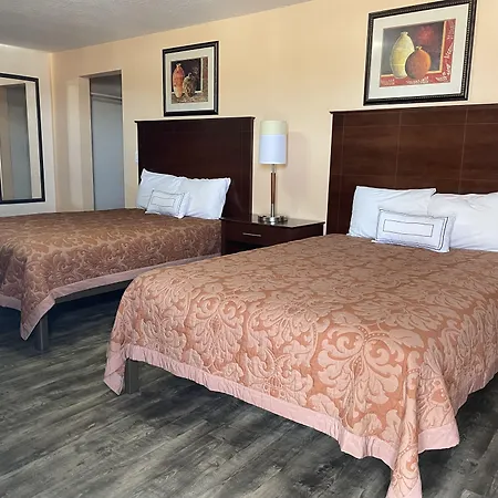 Travelers Inn - Clearwater-2