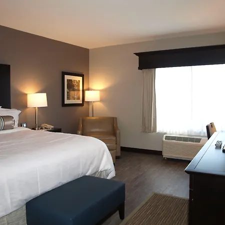 Hotel At Batavia Downs-2
