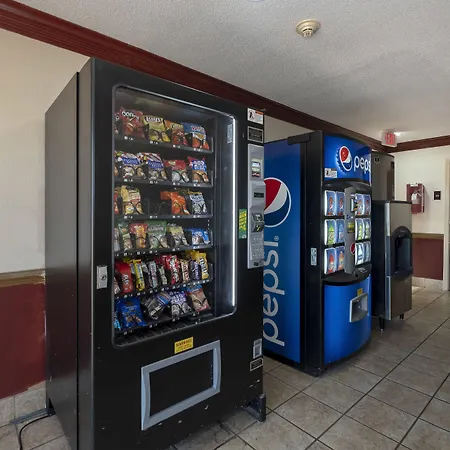 Red Roof Inn & Suites Pensacola-Nas Corry-3