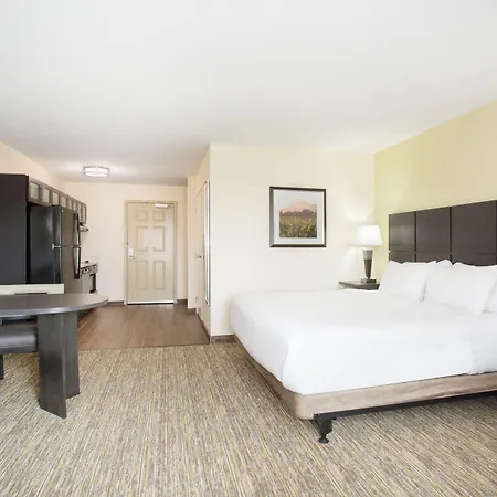 Candlewood Suites Longmont - Boulder Area By Ihg-3