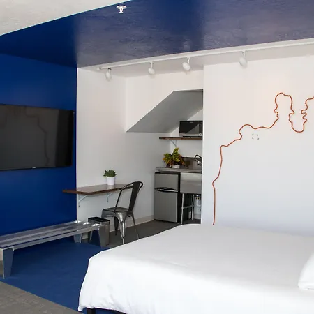 Skyfall Guestrooms-2