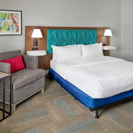 Hampton Inn Kansas City The Legends-2