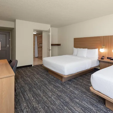 Ramada By Wyndham Merced-2