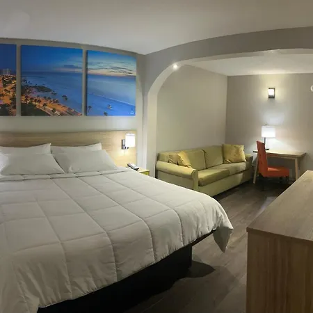 Days Inn & Suites By Wyndham Tampa Fairground-Casino-Ybor-3