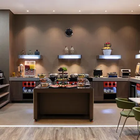 Hampton By Hilton Cartagena-2