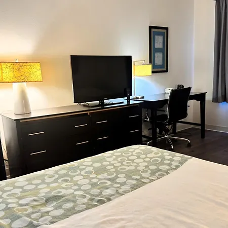 Baymont By Wyndham Meridian-2