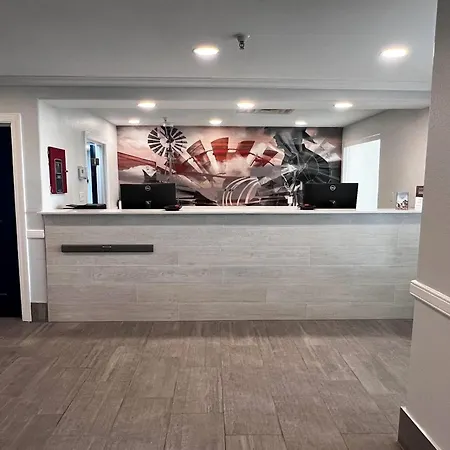 Hawthorn Extended Stay By Wyndham Hobbs-2