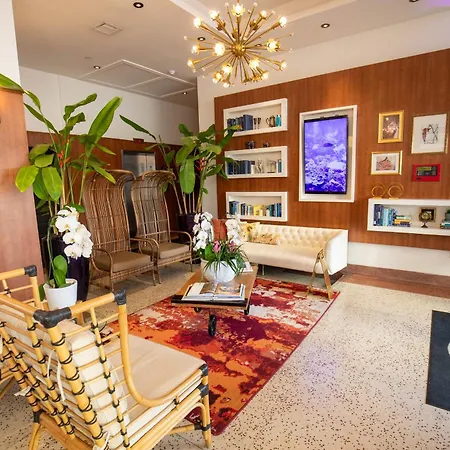 Hotel Croydon-2