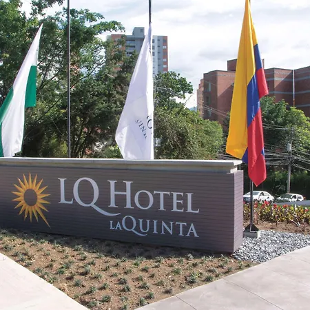 La Quinta By Wyndham Medellin-3