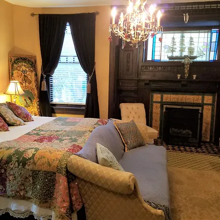Vandiver Inn-3